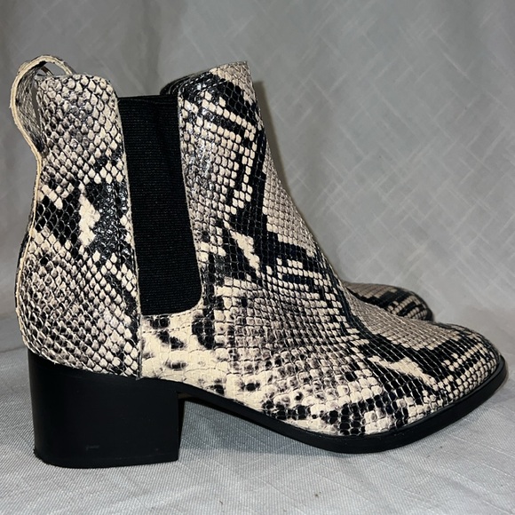 Sz 36.5 6.5 Rag & Bone Snakeskin Chelsea Ankle Boots Booties - Picture 4 of 6